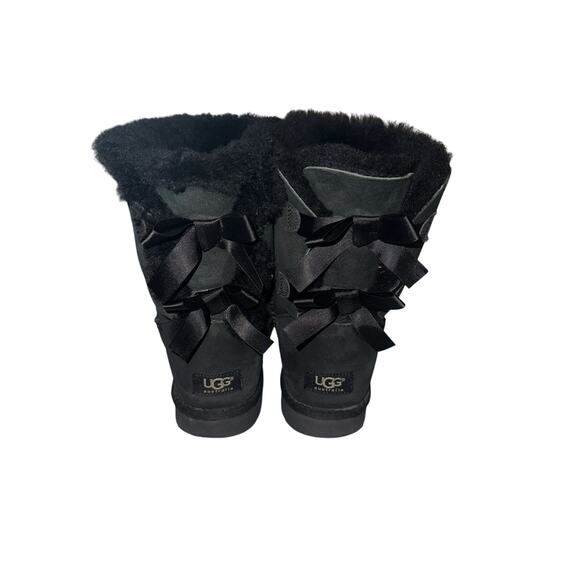 UGG Women’s Bailey Bow II - Picture 2 of 8